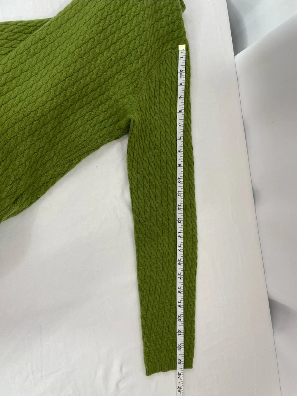 Talbots 100% Cashmere Cable Knit Turtleneck Sweater Green Medium Soft Luxury - Picture 10 of 11